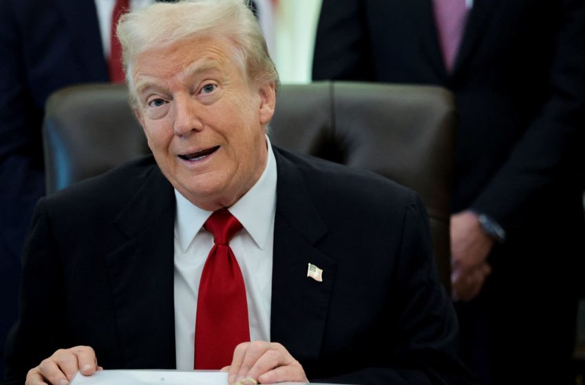  White House launches direct to consumer drug site