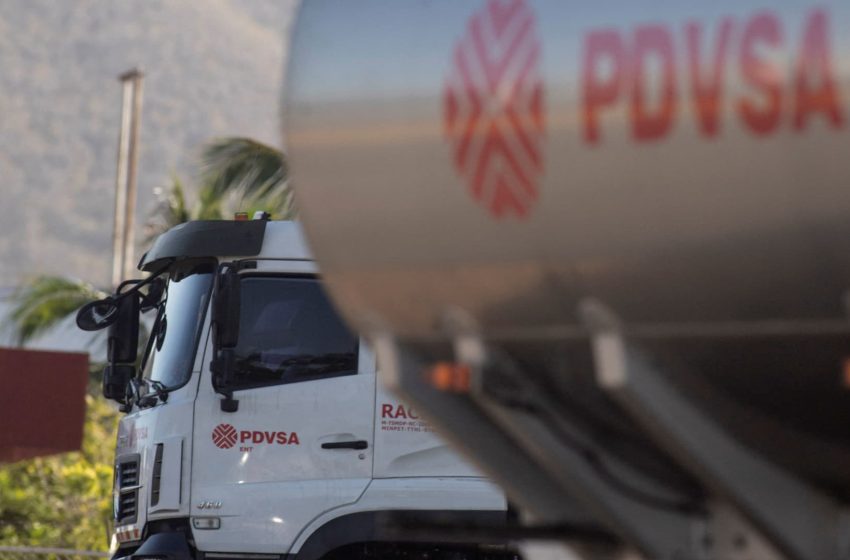  Trump says India will buy oil from Venezuela