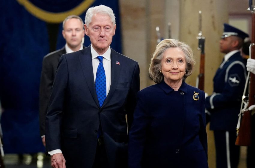  Hillary Clinton wants to testify in public