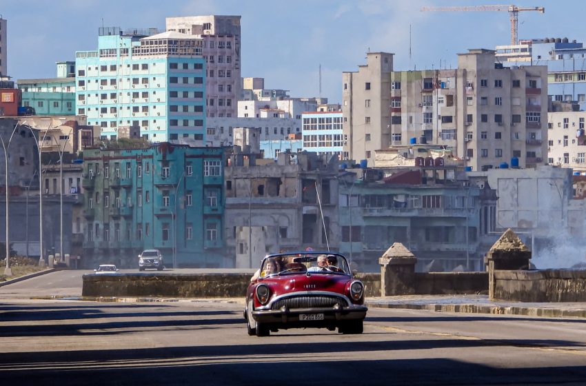  Cuba halts flights as jet fuel shortage deepens under Trump sanctions