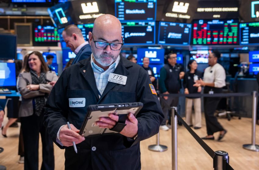  Stock market today: Live updates