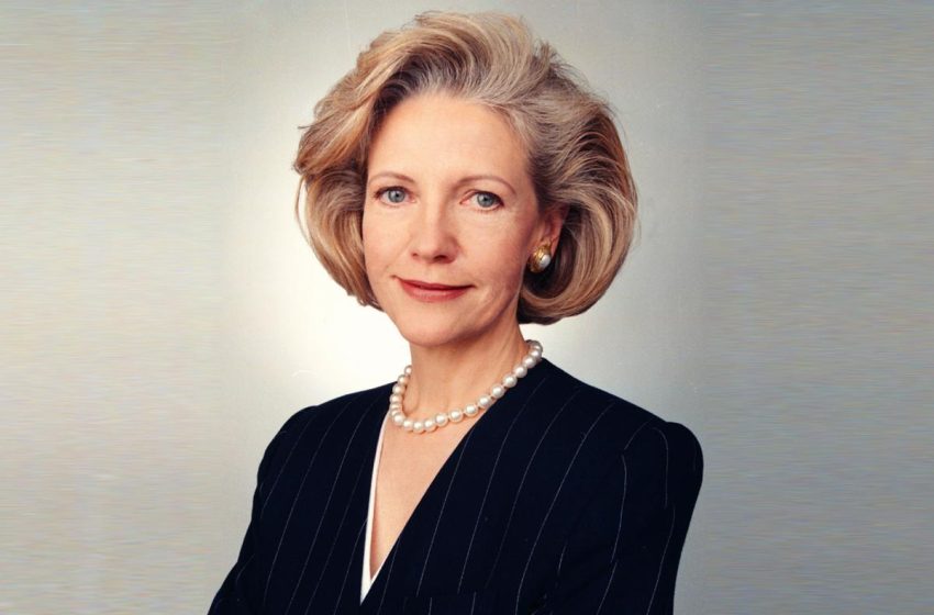  Author and philanthropist Anna Murdoch-Mann dies at 81