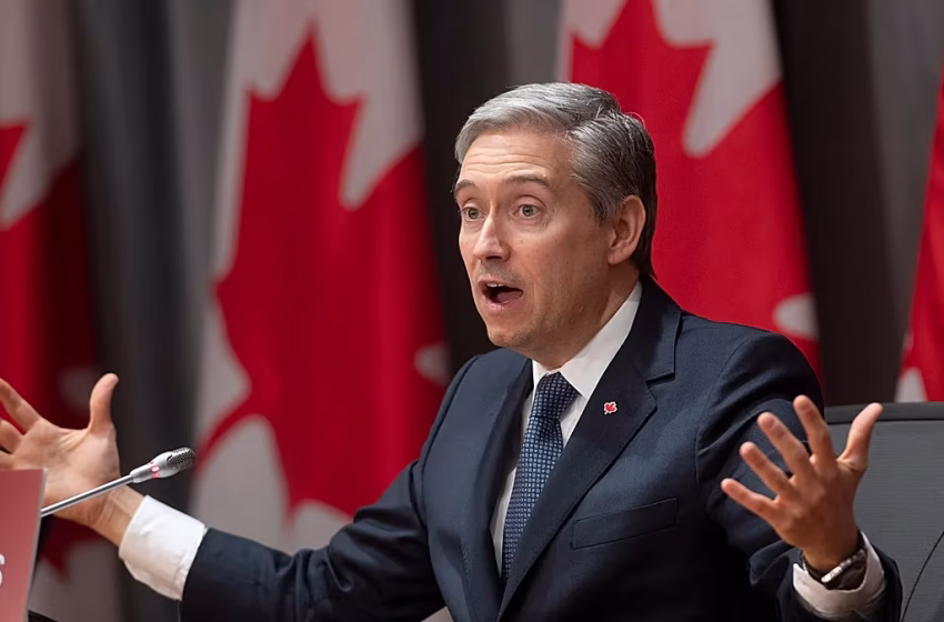  Why the Canadian finance minister is taking an interest in the euro