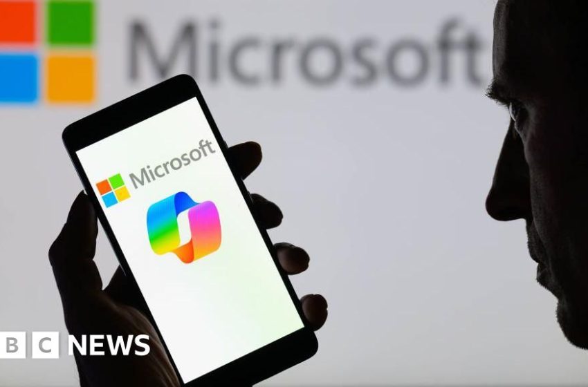  Microsoft Copilot Chat error sees confidential emails exposed to AI tool – BBC