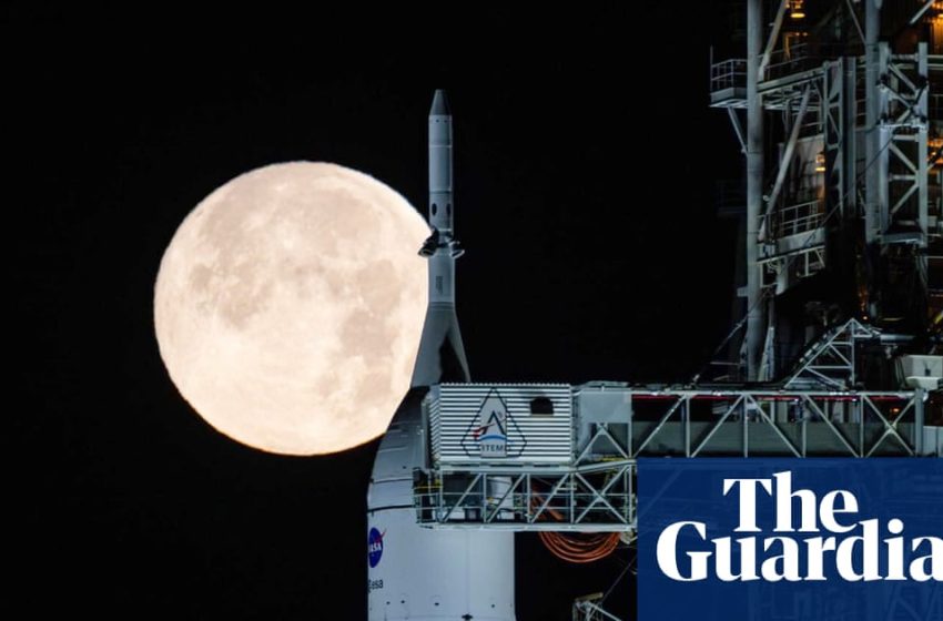  Nasa delays moon rocket launch by a month after fuel leaks during test | Nasa