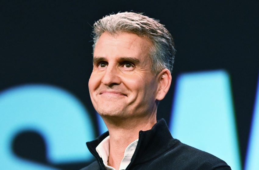  Disney picks Josh D’Amaro to succeed Bob Iger as CEO