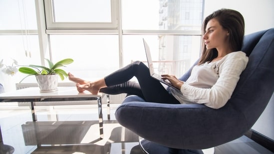  Mumbai, Pune oncologists warn ‘sitting is the new smoking’; shares how sedentary lifestyle quietly increases cancer risk