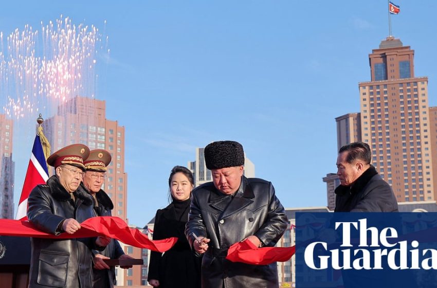  Kim Jong-un unveils housing for families of North Koreans killed in Ukraine war | North Korea