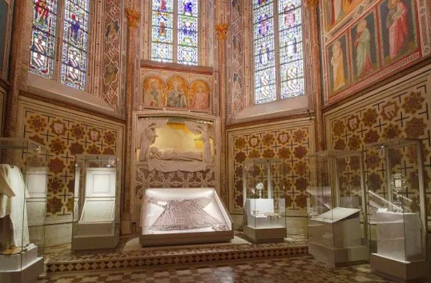  Remains of St. Francis to be visible for veneration in Assisi