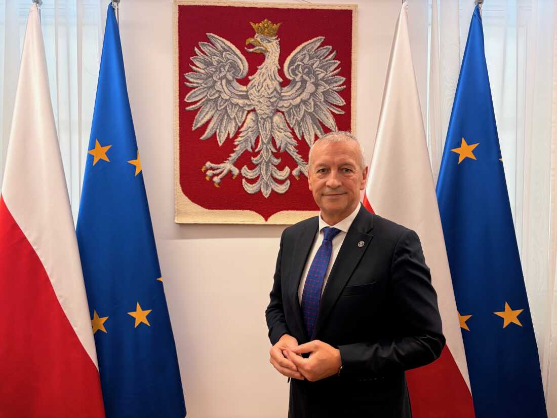 Poland’s Internal Security Agency spokesman Jacek Dobrzynski says his office tracks dozens of attempts each day by Russia to test Poland’s electric, transportation, and digital infrastructure. He says before Russia’s war in Ukraine, the attacks were conducted by agents trained by Russia – but in the past few years, the attacks have been waged by what he calls “Disposable agents” recruited by the messaging app Telegram who are paid small sums to launch hybrid attacks on European soil.
