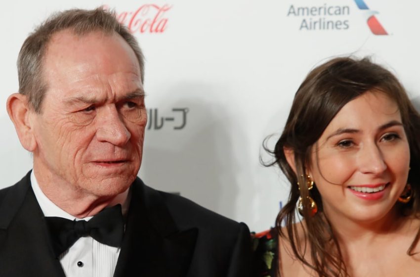  Tommy Lee Jones’ Daughter’s Cause of Death Revealed as ‘Accident’