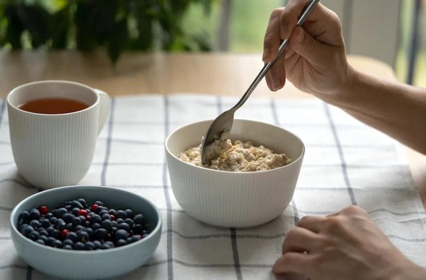  Eating oatmeal for two days has unexpected impact on heart health, study suggests