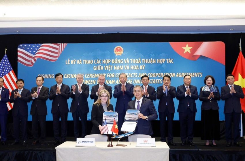  Vietnam Airlines Finalizes Order for 50 Boeing 737 MAX Airplanes