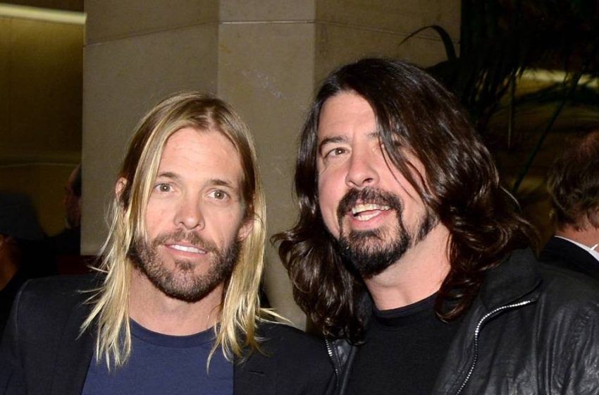  Dave Grohl opens up on Foo Fighters ‘complications’ after Taylor Hawkins’ death