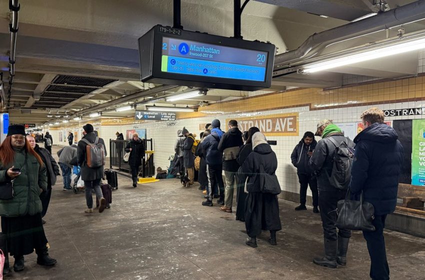  NYC subway service melts down as riders return following blizzard