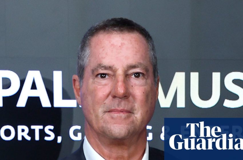  Brad Karp: Wall Street law firm boss resigns after emails to Epstein released | Jeffrey Epstein