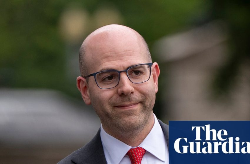  Trump adviser Stephen Miran quits White House role to stay on at Fed | Trump administration