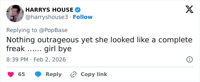 Tweet criticizing Chappell Roan’s Grammys look, sparking outrage and prompting her to break her silence.