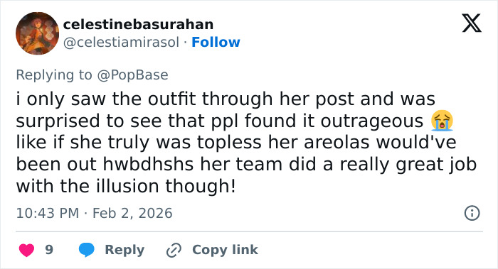 Tweet screenshot discussing Chappell Roan’s outfit and public reaction following Grammys controversy.