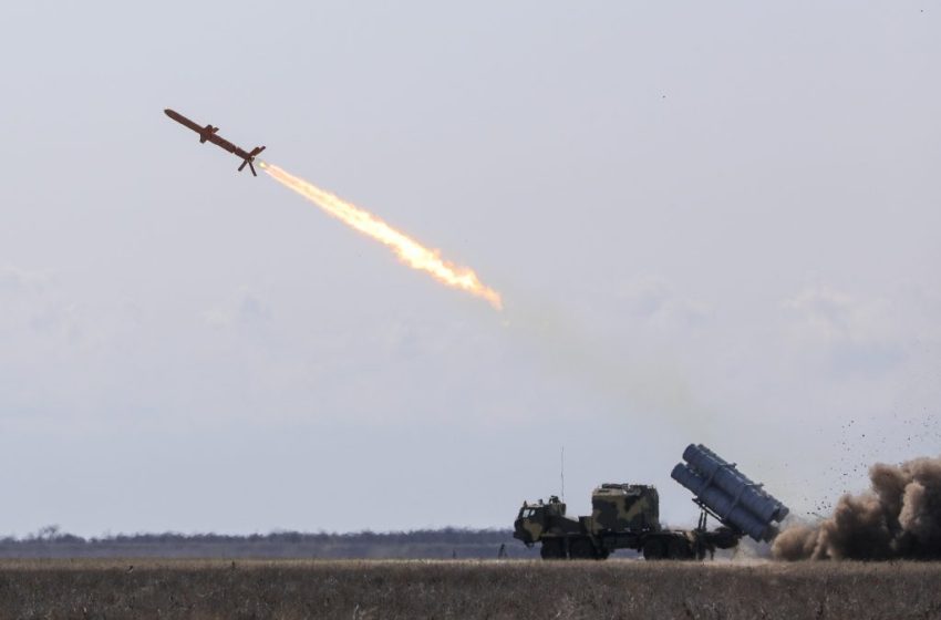  Ukraine’s Neptune missiles strike energy facilities in Russia’s Bryansk Oblast, governor claims