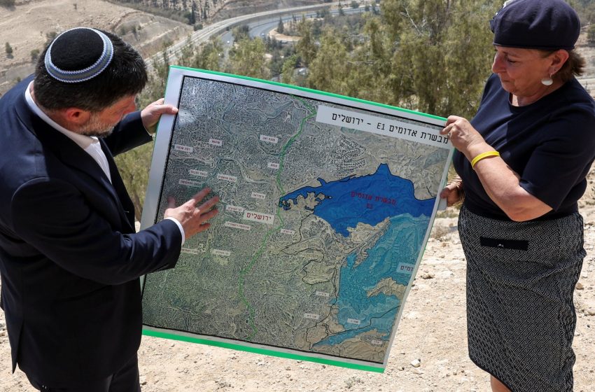  Israeli security cabinet approves rules to increase control over West Bank | News