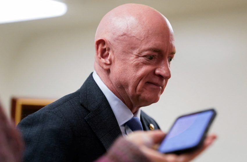  US judge blocks Trump administration from punishing Senator Mark Kelly | Donald Trump News