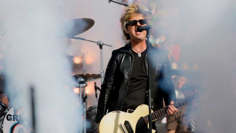  Green Day delivers tame Super Bowl performance after condemning ICE in earlier events
