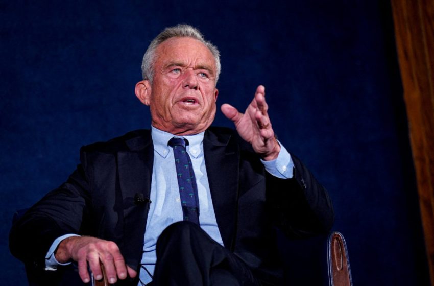  Judge temporarily blocks HHS from rescinding public health grants in 4 Democratic-led states