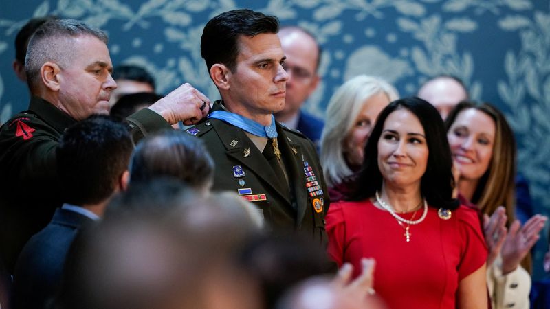  The mad dash to award the Maduro raid pilot the Medal of Honor in time for the State of the Union
