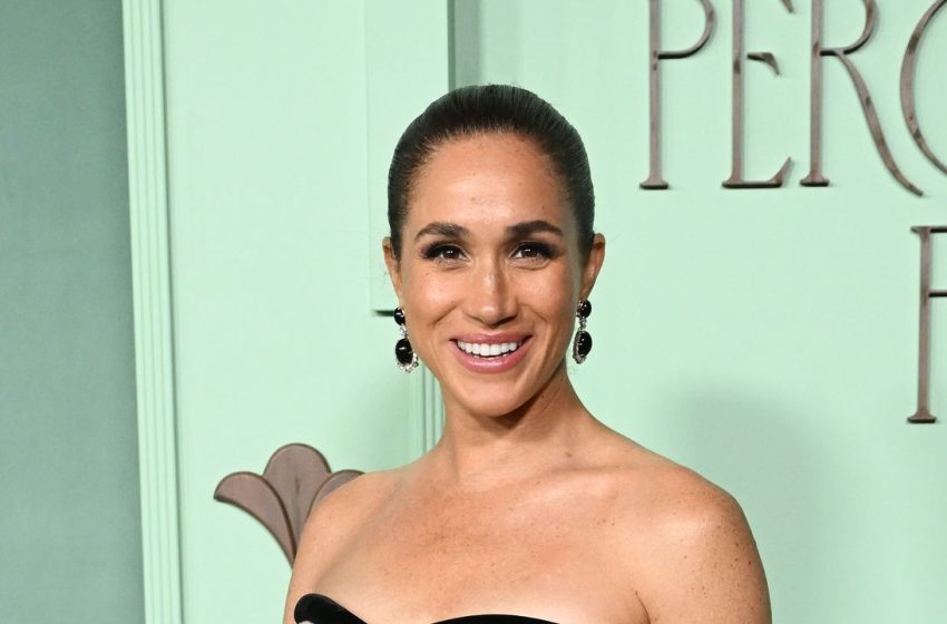  Meghan Markle Embraces Old Hollywood Glamour To Go Solo at the Fifteen Percent Pledge Gala