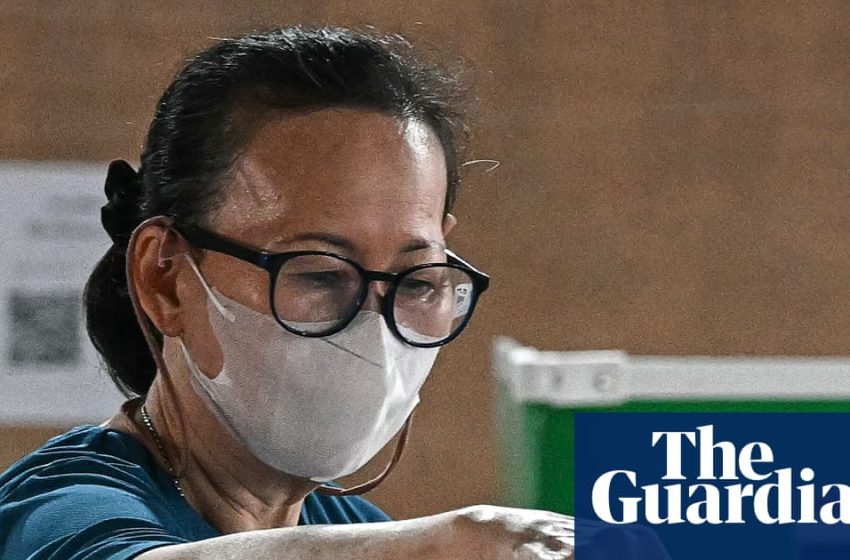  Thai voters head to the polls with three main parties vying to form government | Thailand