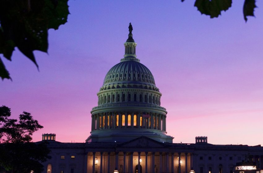  At least 12 Democratic lawmakers plan to boycott Trump’s State of the Union address