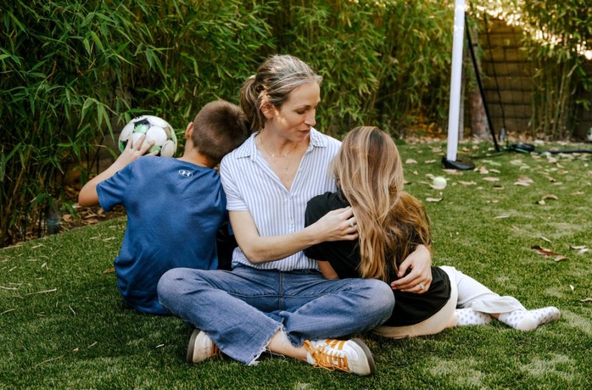  Parents opt kids out of school laptops, ask for pen-and-paper