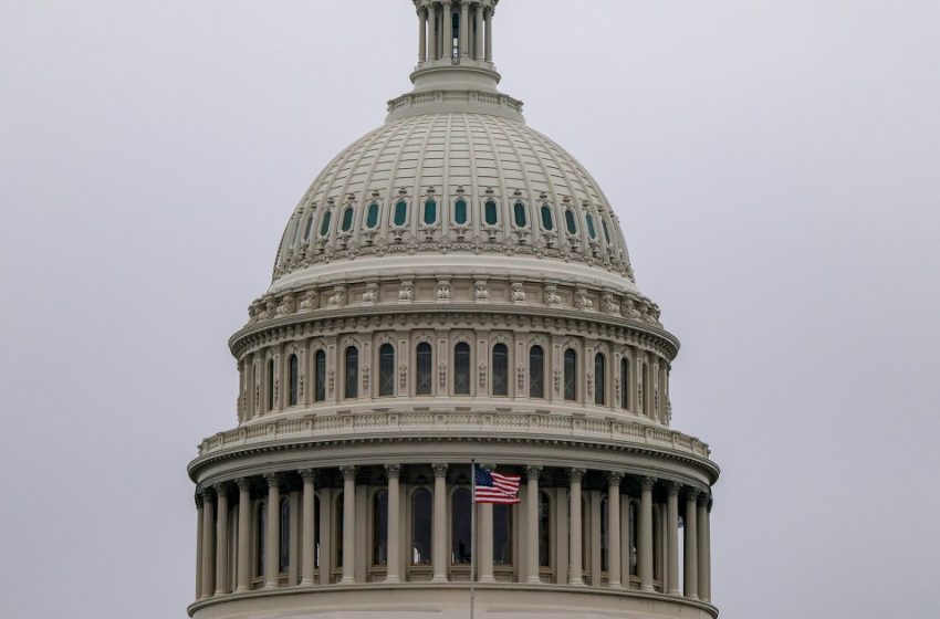  Armed man wearing tactical vest arrested outside U.S. Capitol, police say