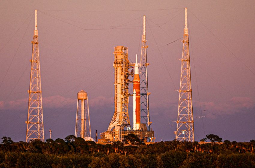  Artemis rocket heads back to its hangar for repairs as moonshot put on hold