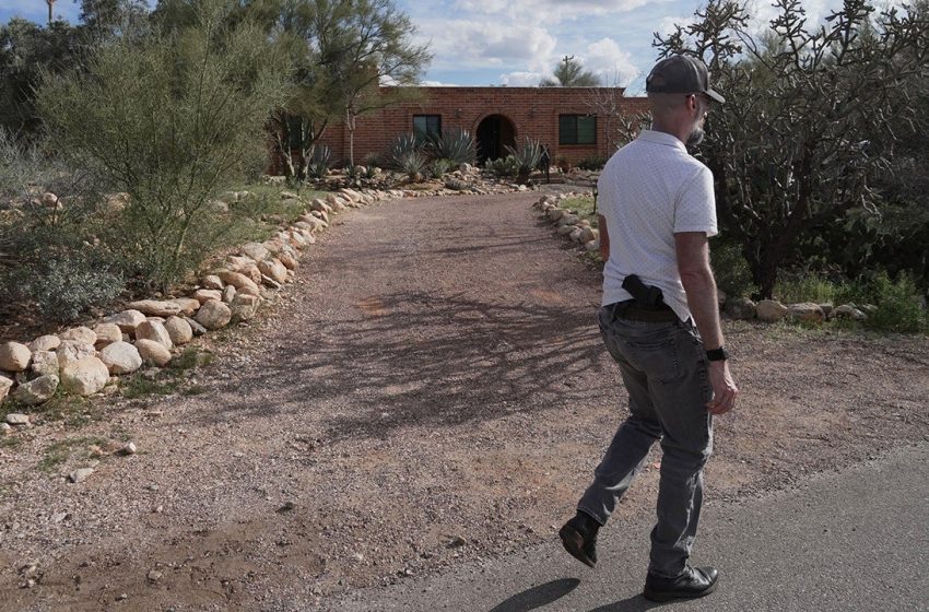  FBI describes Nancy Guthrie case suspect, backpack as sheriff asks locals for video