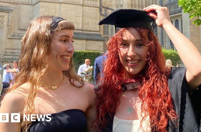  'I wanted to save her life' – the moment twin sisters learned they were identical – BBC