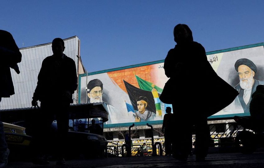  Fresh protests erupt in Tehran as Witkoff says Trump curious why Iran has not yet ‘capitulated’