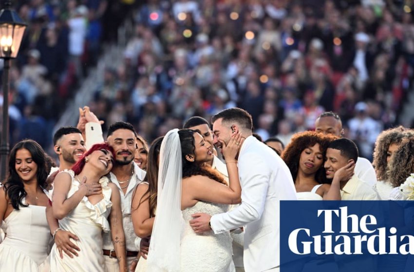  Wedding in Bad Bunny’s Super Bowl half-time show was the real thing | Bad Bunny