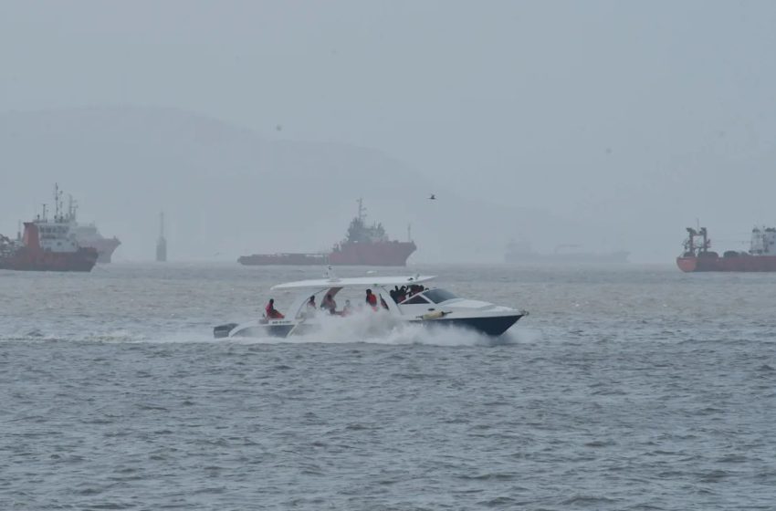  India seizes three Iran-linked US-sanctioned tankers, source says