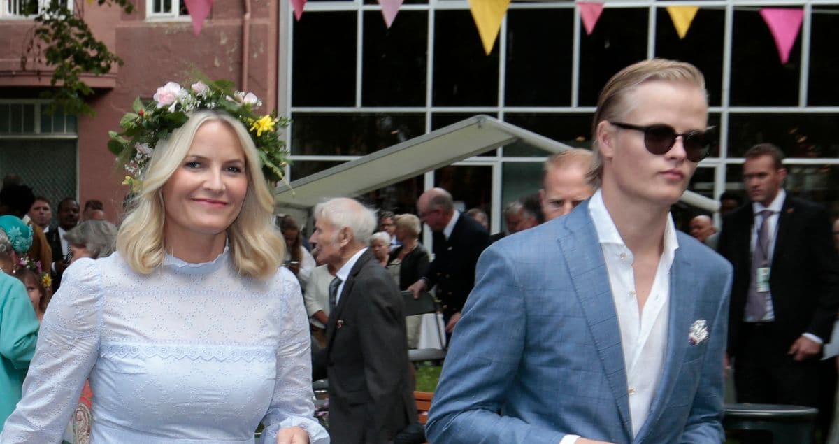 As investigations continue surrounding Princess Mette-Marit’s alleged links to the Epstein case, the possibility of Marius having a secret child adds another layer of complexity.