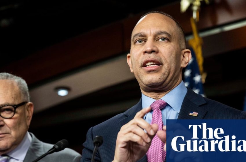  Democrats will stop Trump from trying to nationalize midterms, Jeffries says | US politics