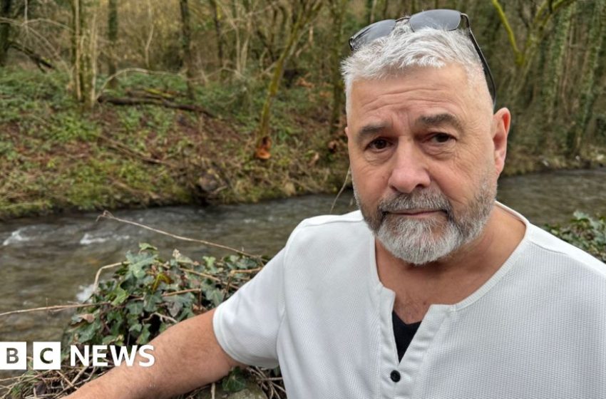  Flood-prone Ynysybwl homes to be bought and bulldozed by council – BBC