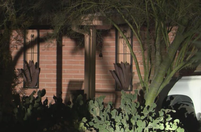  Investigators take photos inside of home of Savannah Guthrie's sister – KVOA