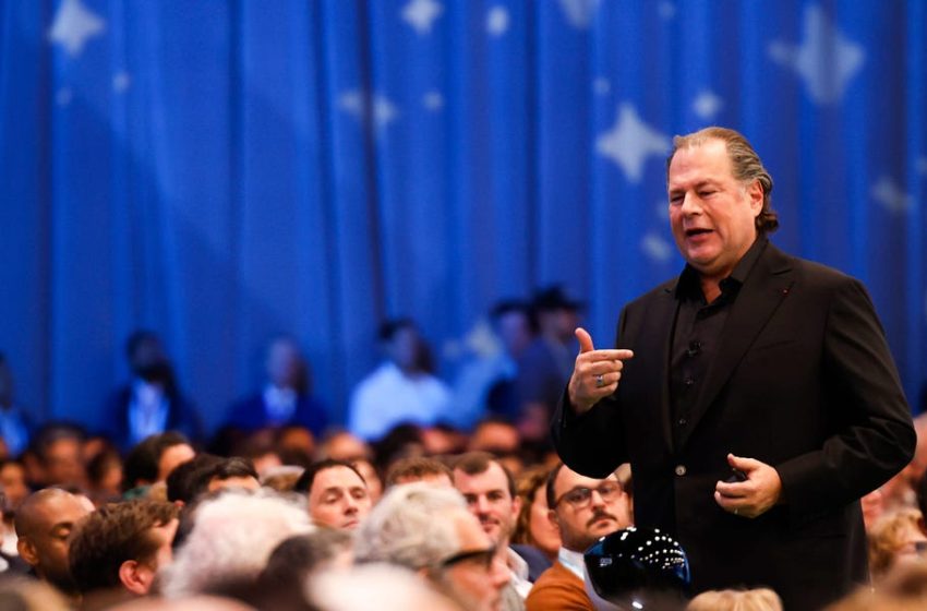  Salesforce Posted Marc Benioff’s Keynote. His ICE Jokes Don’t Appear.