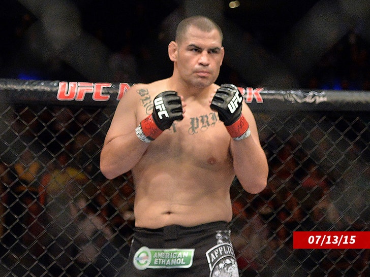 Cain-Velasquez-sub-getty-2