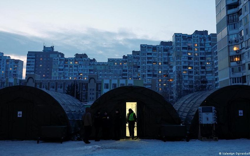  In Kyiv, exhausted repair crews work non-stop