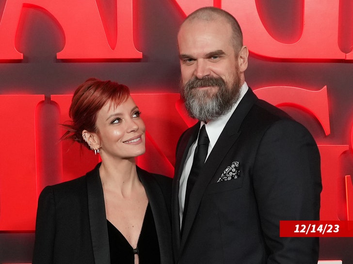 David-Harbour-Lily-Allen-sub-getty-1
