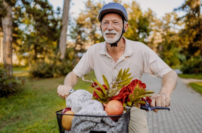  Could your eating habits be impacting your longevity? A dietitian recommends that everyone limit these five things