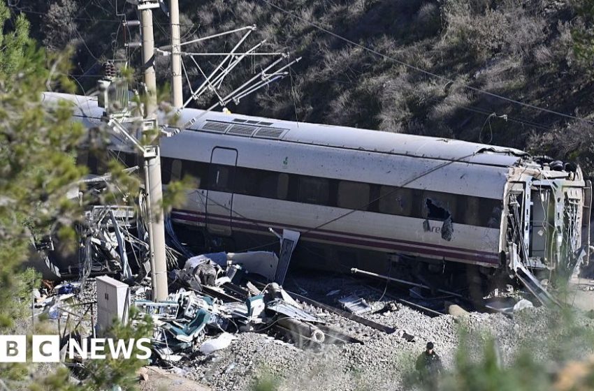  Spanish train drivers to begin nationwide strike after fatal crashes – BBC